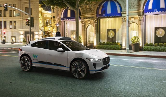 Jaguar Waymo voiture électrique